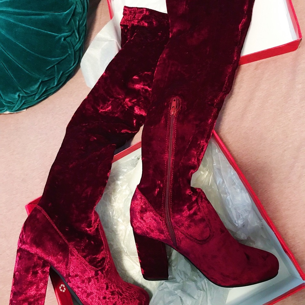 NEW Carlos by Carlos Santana Thigh High Boots